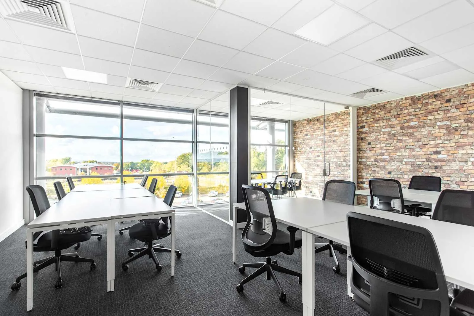 Regus CHESTER, Chester Business Park, Open-plan office, Chester