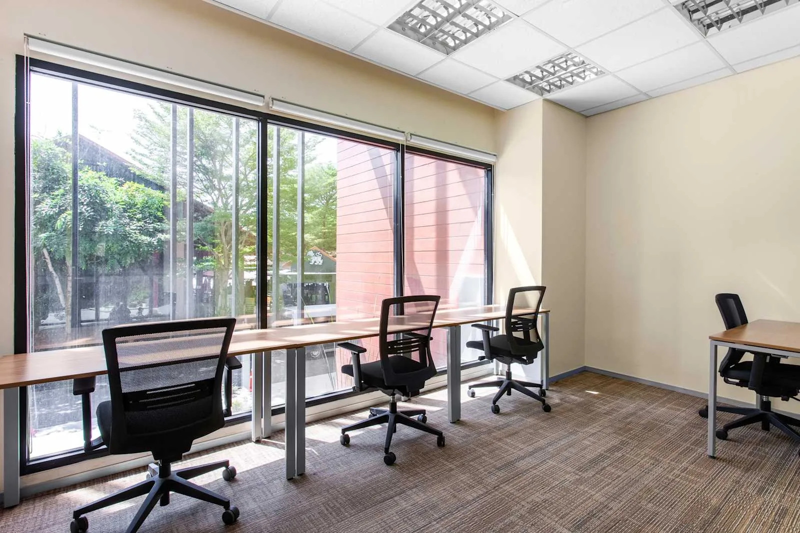 Regus CHIANG MAI, Icon Park, Private office, 4 desks, Chiang Mai