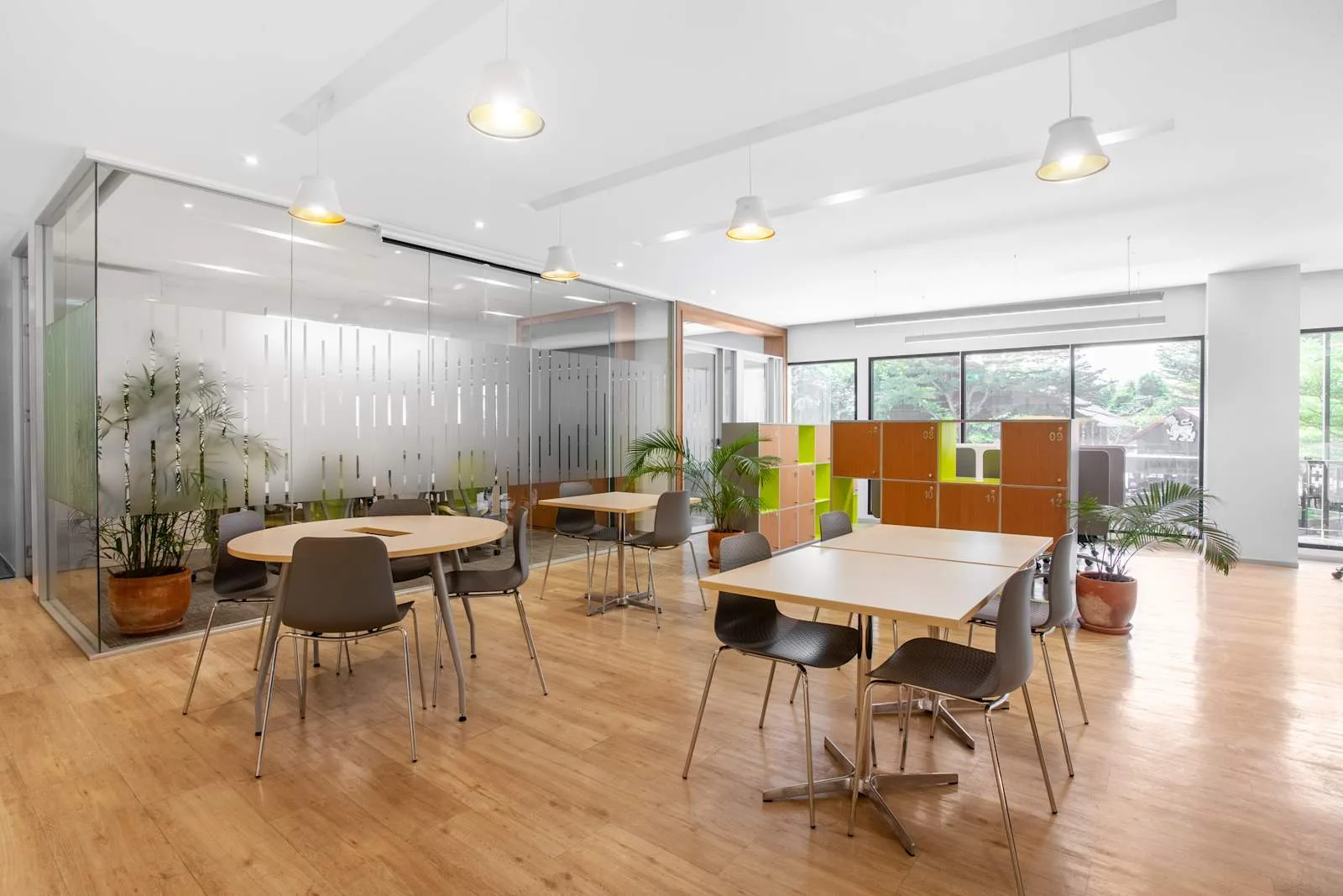 Regus CHIANG MAI, Icon Park, Coworking space, Chiang Mai