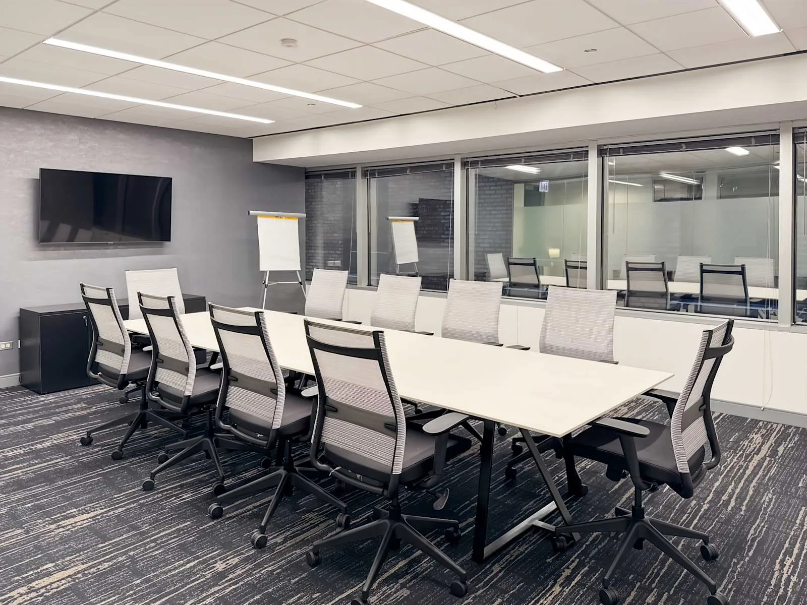 Regus IL, Chicago - 150 N. Michigan, Meeting room for 12 people, Chicago, IL