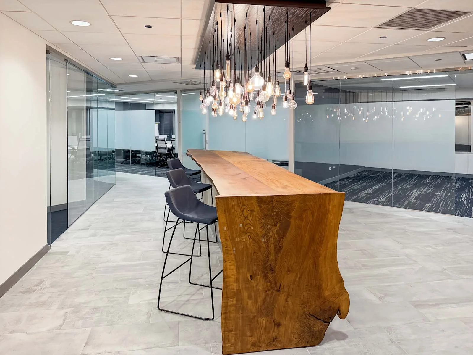 Regus IL, Chicago - 150 N. Michigan, Coworking space, Chicago, IL