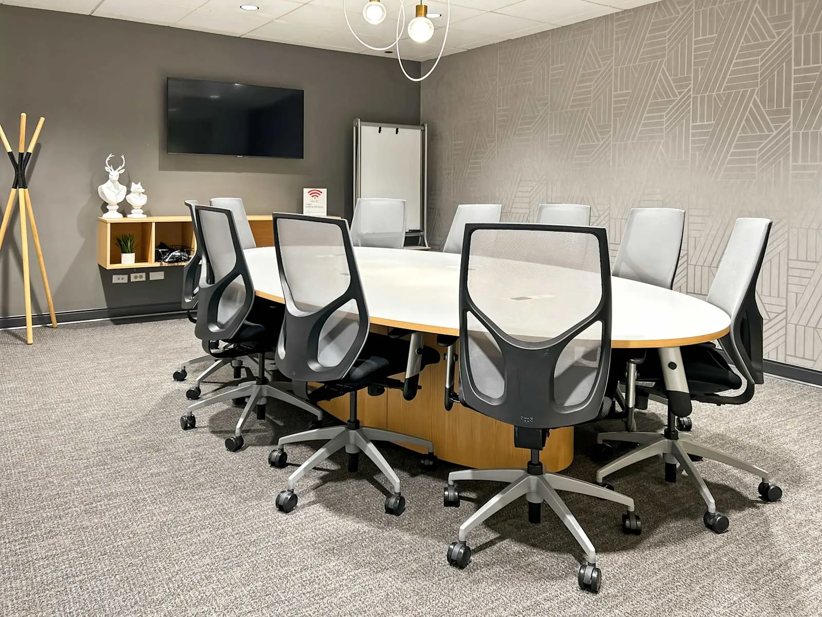 Regus IL, Chicago - 401 North Michigan, Meeting room for 10 people, Chicago, IL