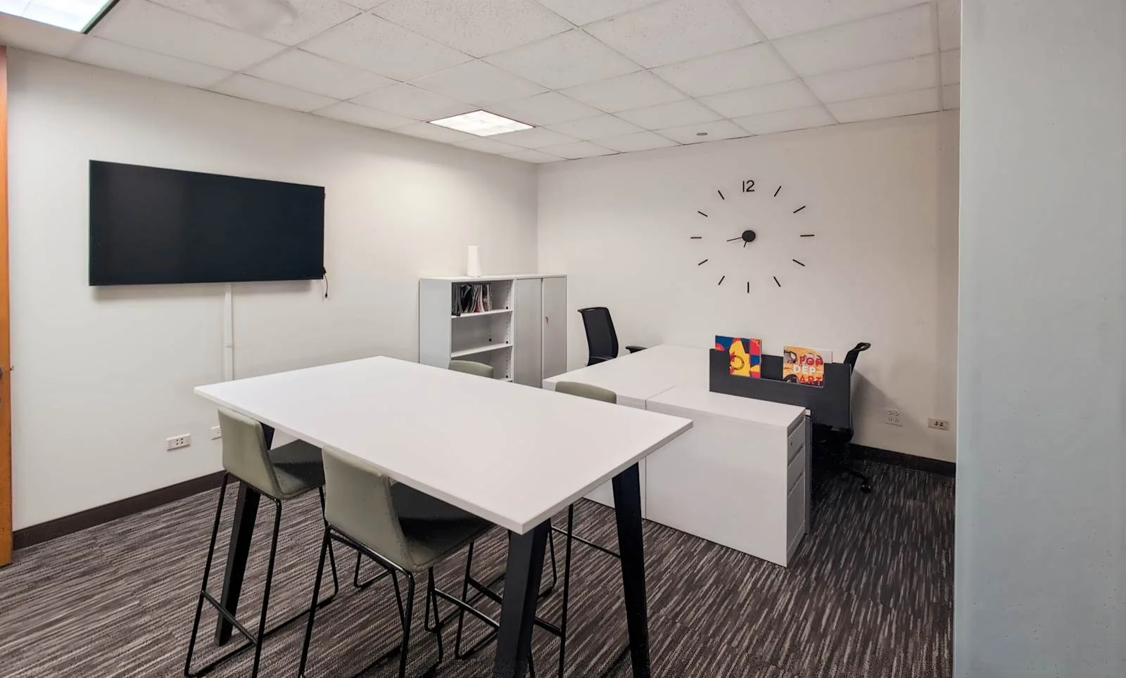 Regus IL, Chicago-CBD - West Loop Riverside Plaza Center, Private office, 2 desks, Chicago, IL