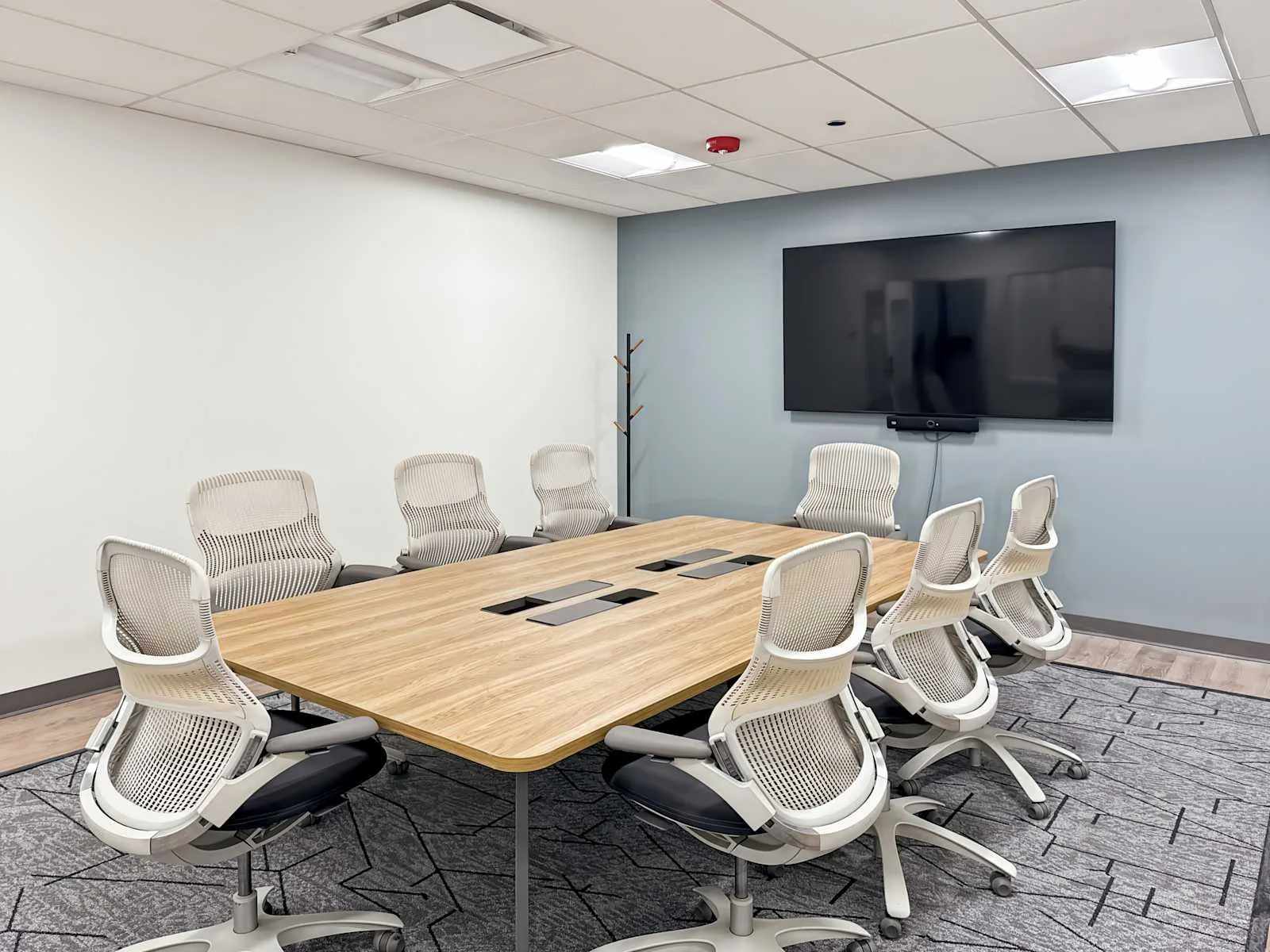Regus IL, Chicago - N Clark St, Meeting room for 8 people, Chicago, IL