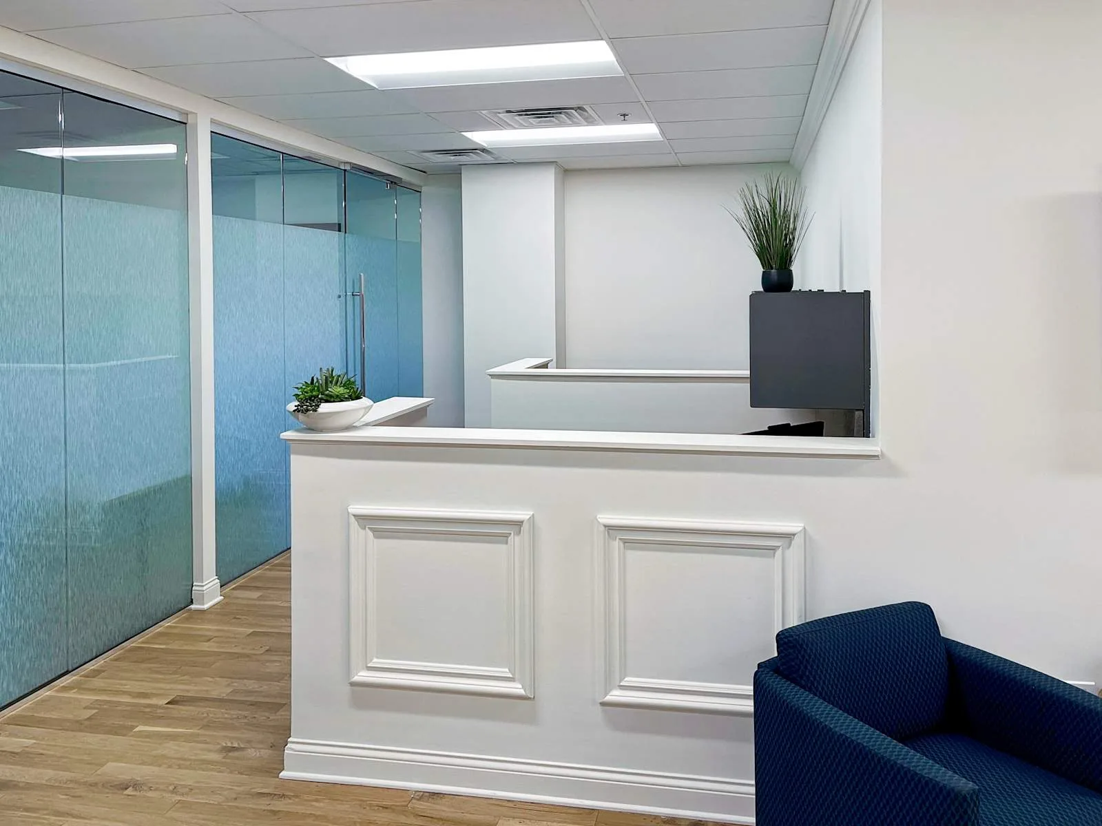 Regus IL, Chicago - N Green St, Reception, Chicago, IL