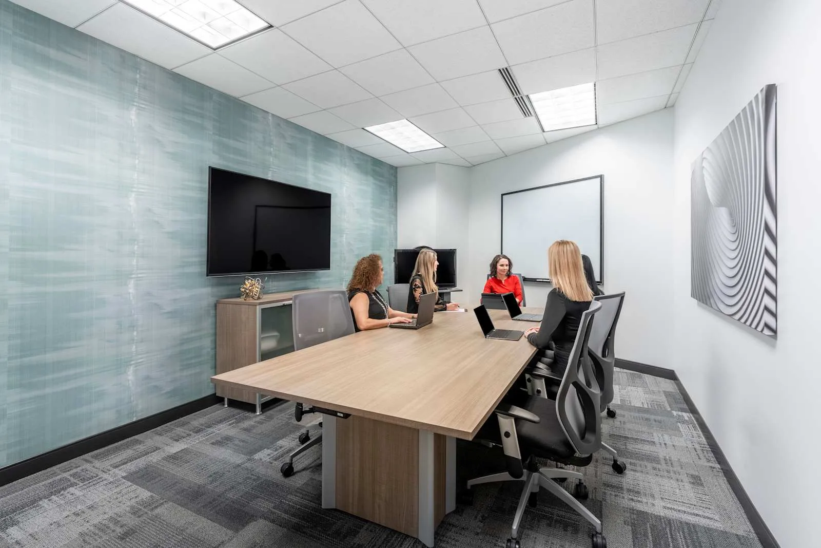 Regus IL, Chicago - O'Hare Airport, Meeting room for 8 people, Rosemont, IL