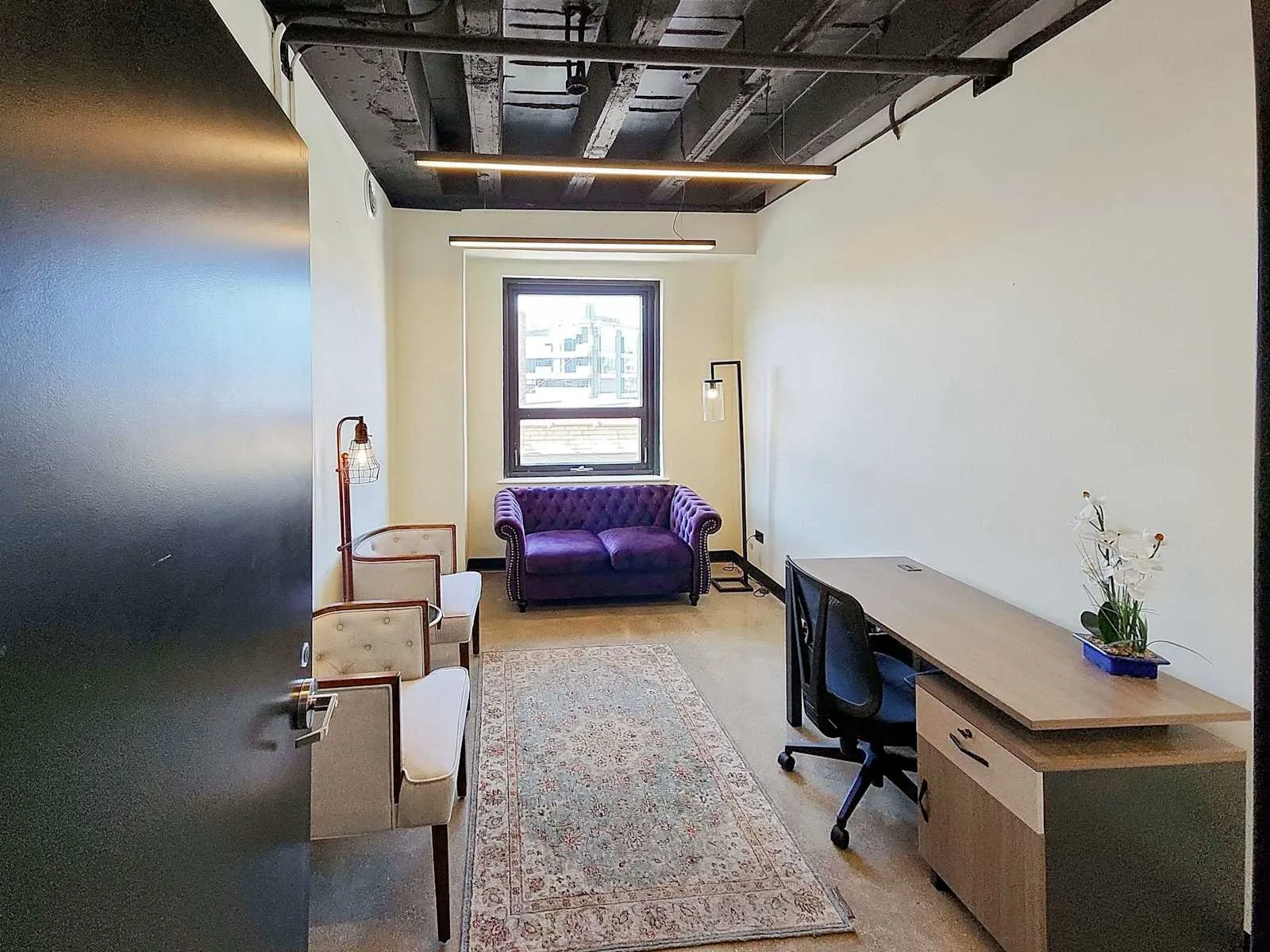 Regus IL, Chicago - Wicker Park, Private office, 1 desk, Chicago, IL