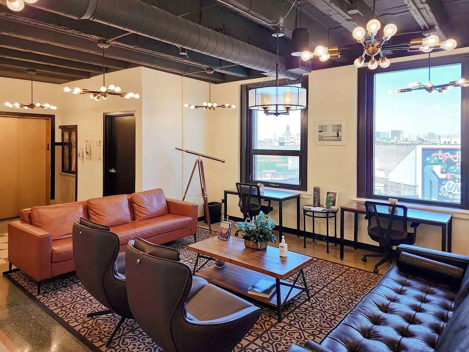 Regus IL, Chicago - Wicker Park, Lounge, Chicago, IL