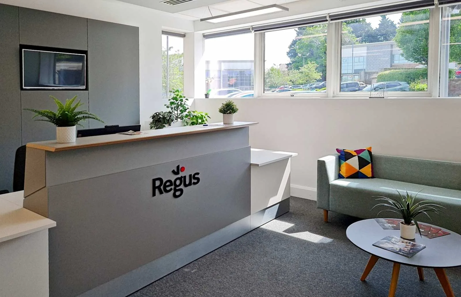 Regus Chippenham, Methuen Park, Réception, Chippenham