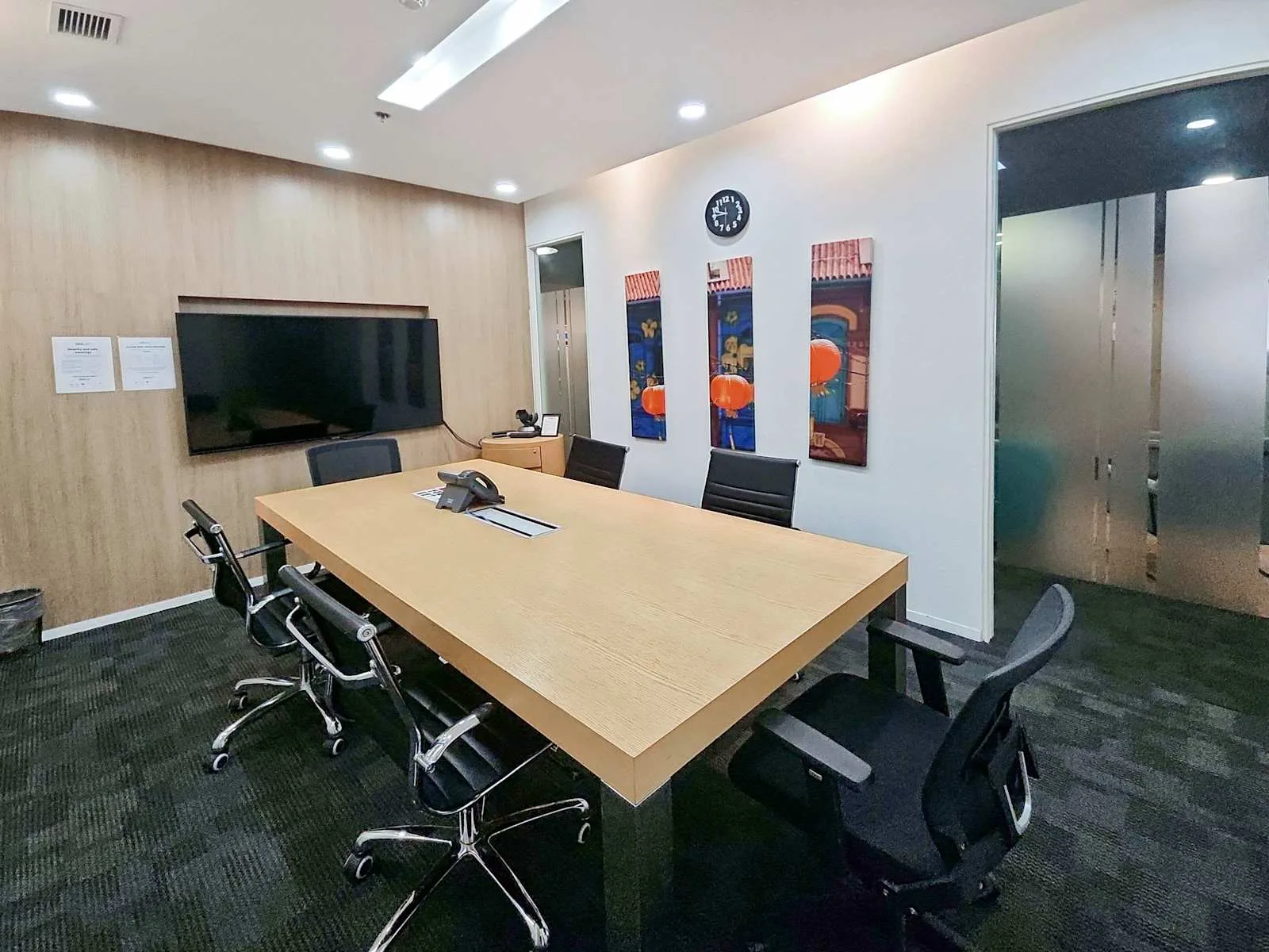 Regus CLARK, Clark Center 07, Meeting room for 6 people, Pampanga