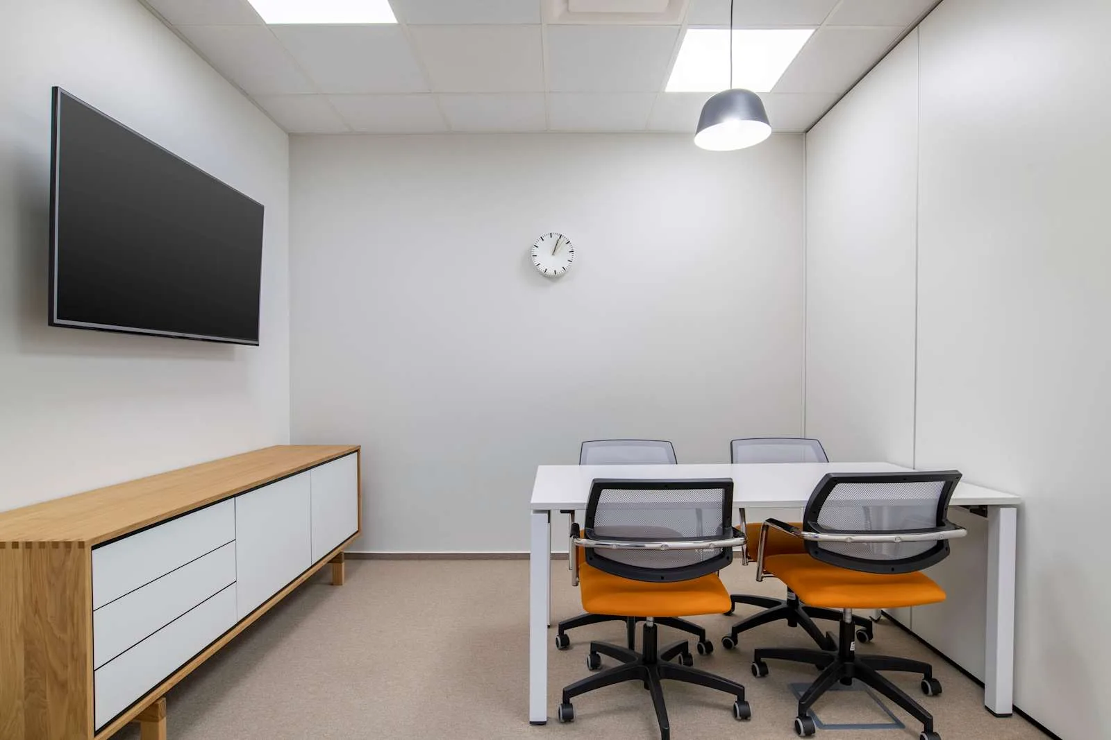 Regus Cluj-Napoca, Central Business Plaza, Meeting room for 4 people, Cluj-Napoca