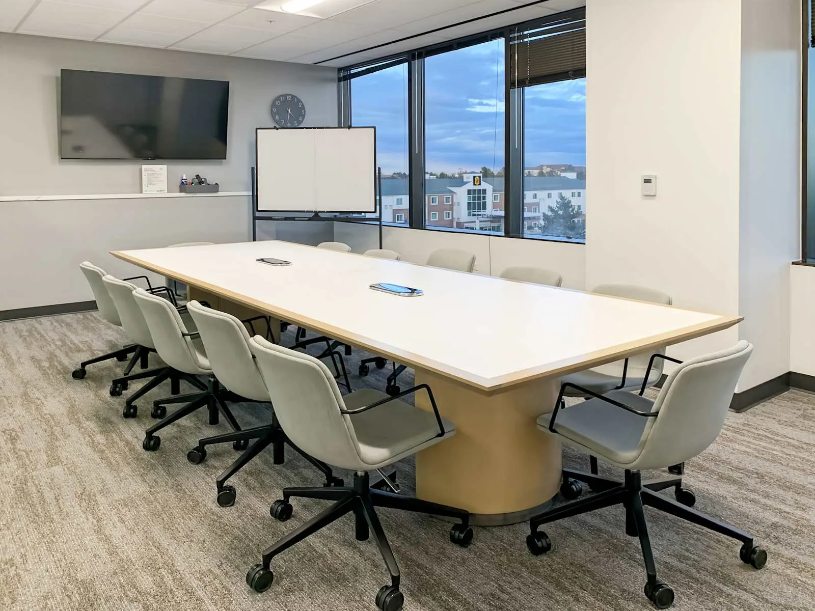 Regus CO, Aurora - Iliff Ave, Meeting room for 12 people, Aurora, CO