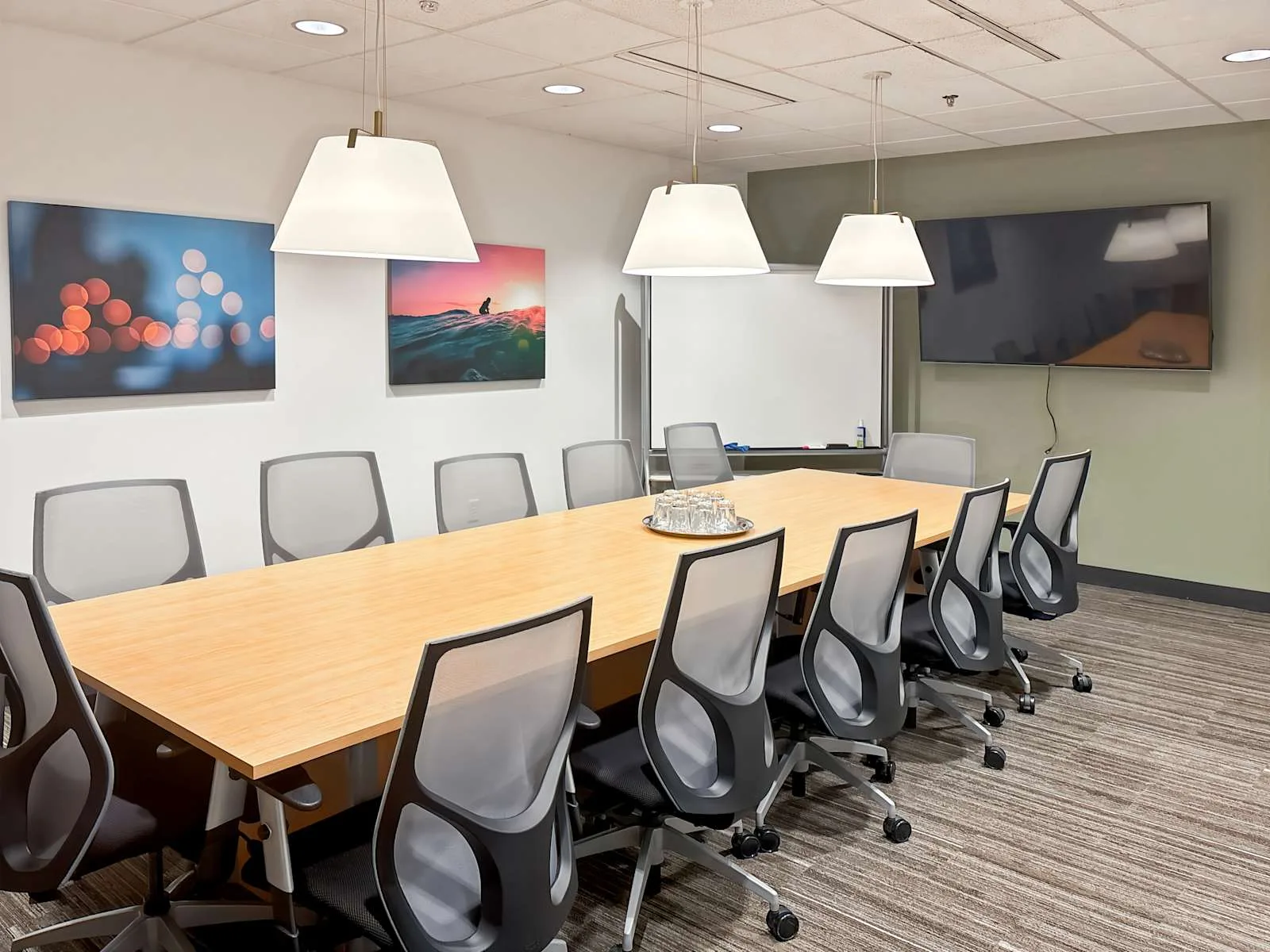 Regus CO, Denver - Cherry Creek, Meeting room for 12 people, Denver, CO