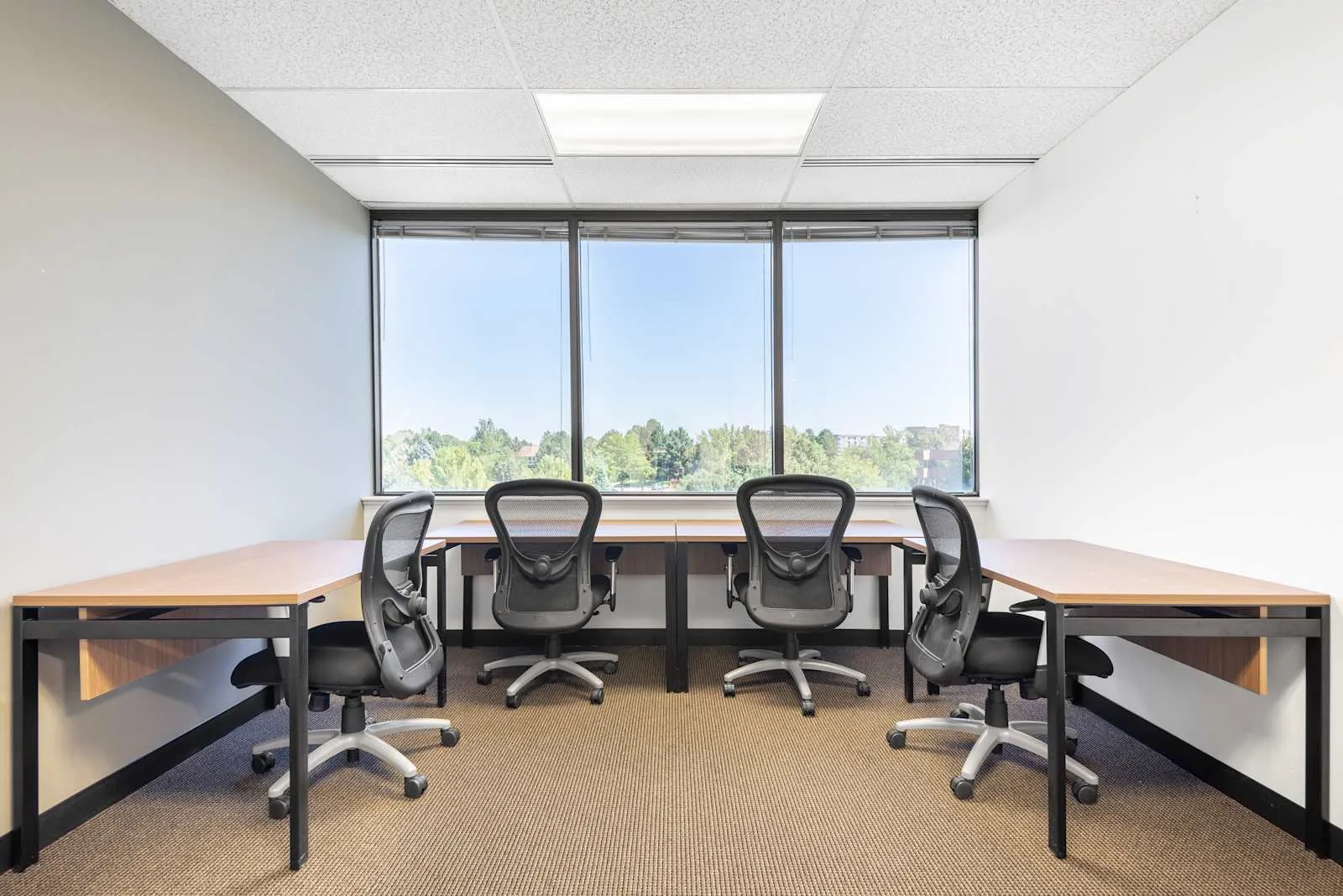 Regus CO, Littleton - Kellogg Center, Private office, 4 desks, Littleton, CO