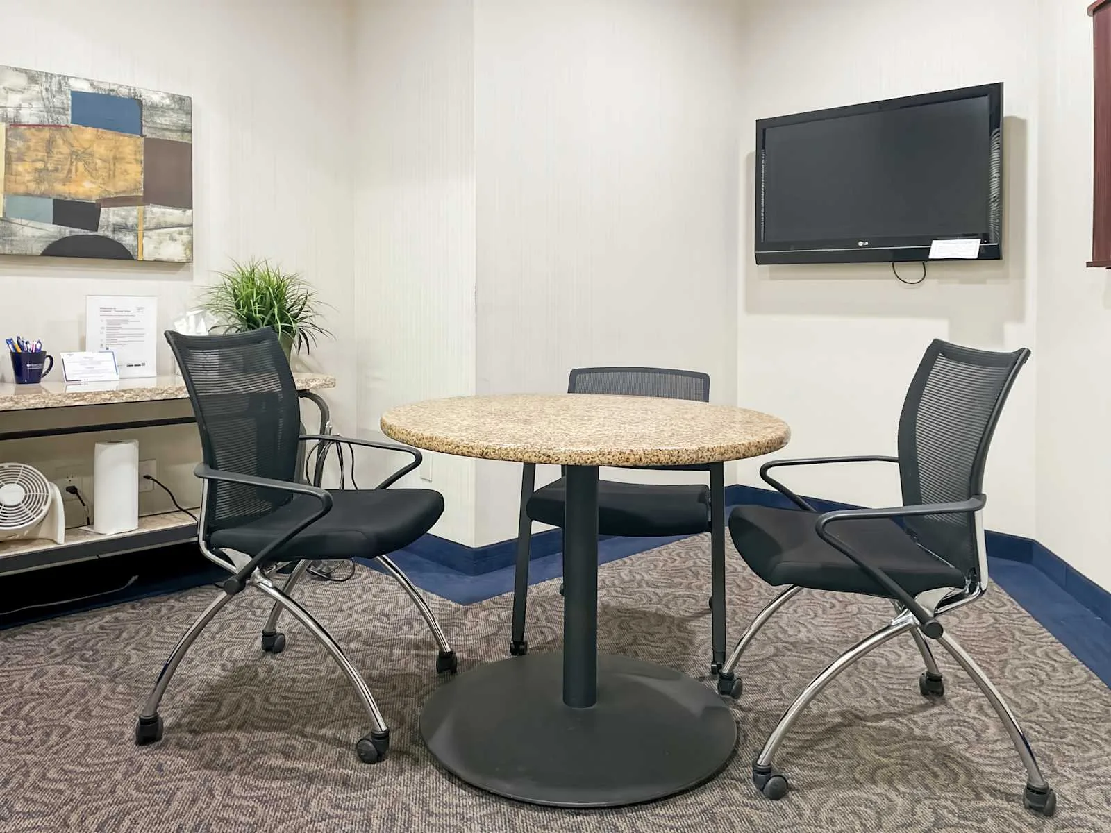 Regus CO, Loveland - Foxtrail Drive, Meeting room for 3 people, Loveland, CO
