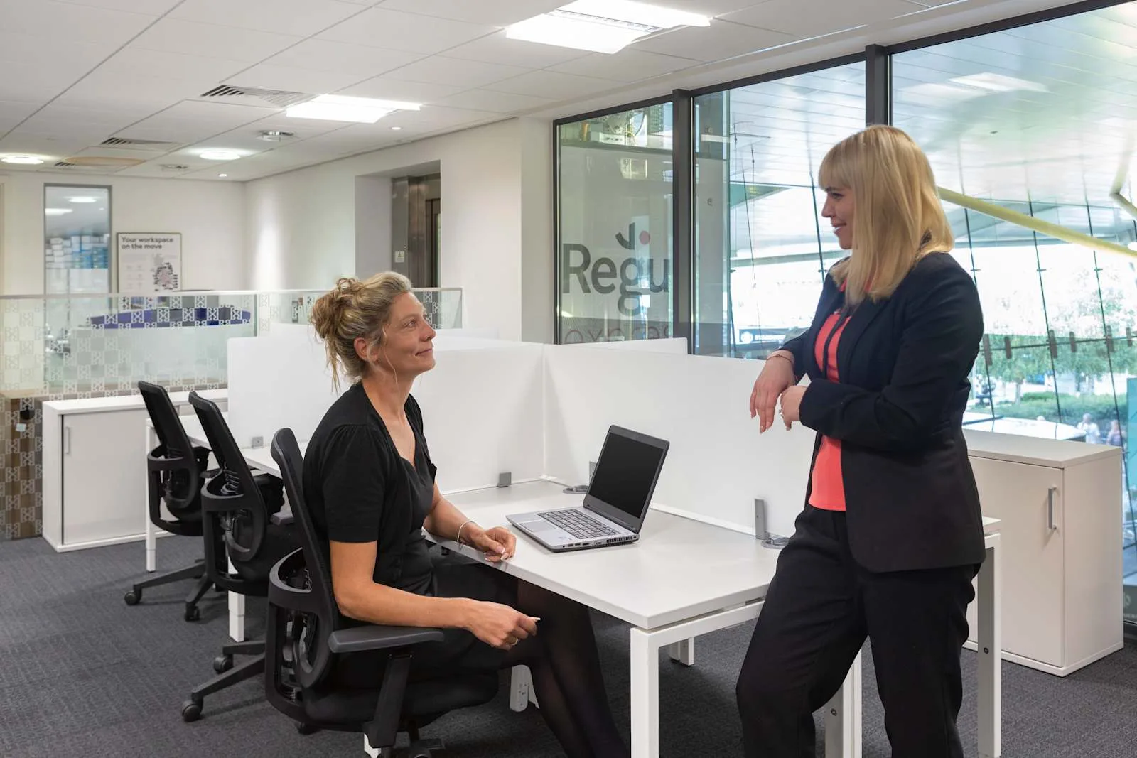 Regus COBHAM, Cobham Services, Regus Express, Open space, Cobham