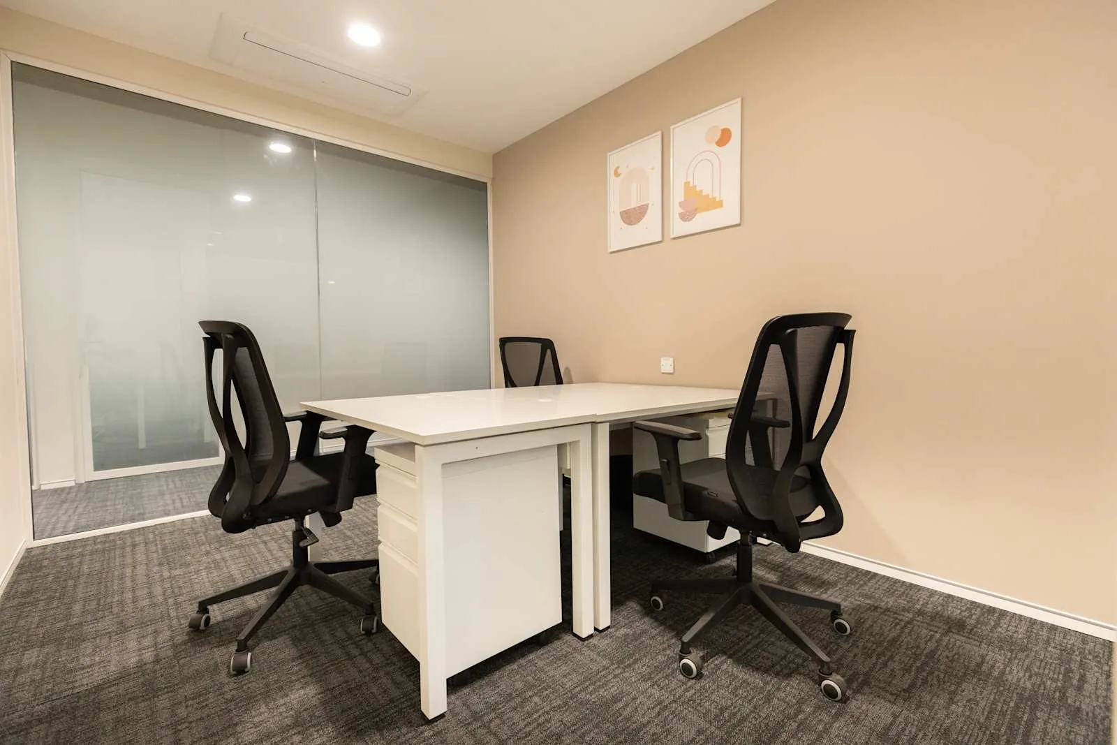 Regus Coimbatore, Saravanampatti, 3 वर्कस्टेशन वाला निजी कार्यालय, कोयंबुत्तूर