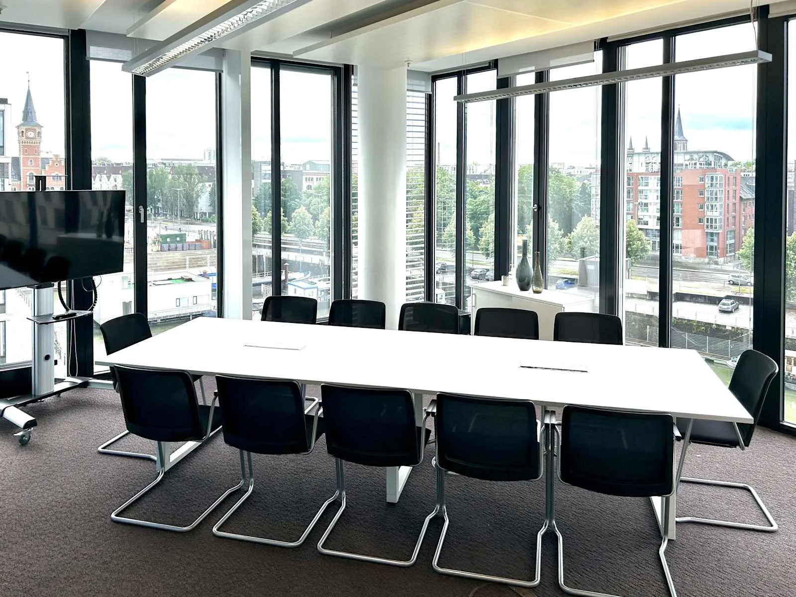 Regus COLOGNE, Kranhaus 1, Meeting room for 12 people, Cologne