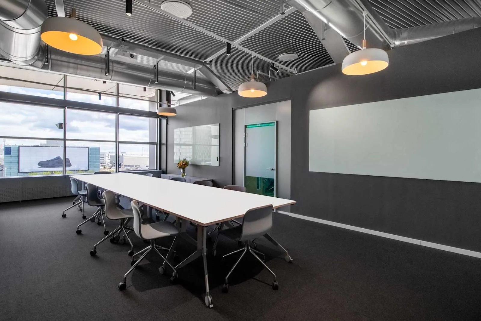 Regus COPENHAGEN AIRPORT TERMINAL 3, Regus Express, Meeting room for 12 people, Copenhagen