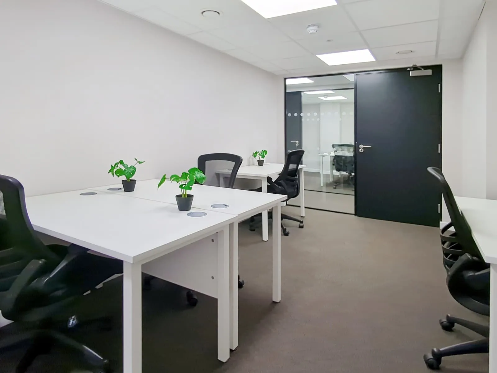 Regus Crewe, Market Street, Private office, 6 desks, Nantwich