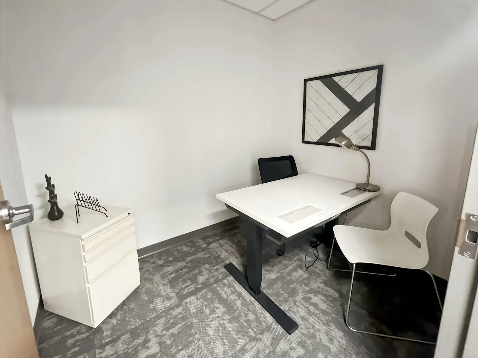 Regus CT, Farmington - Farmington Ave, Private office, 1 desk, Farmington, CT