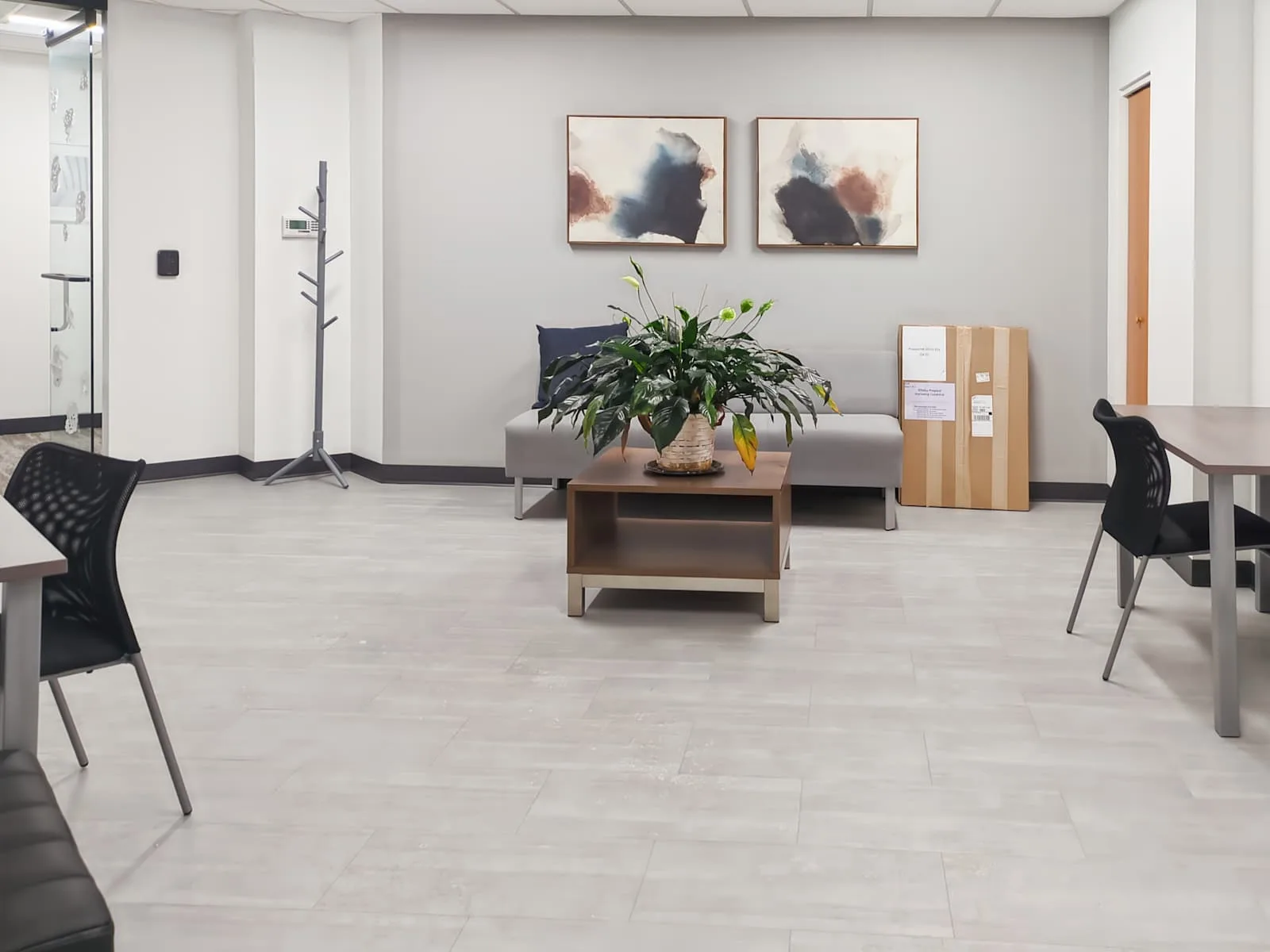Regus CT, New Britain - Liberty Square, Lounge, New Britain, CT
