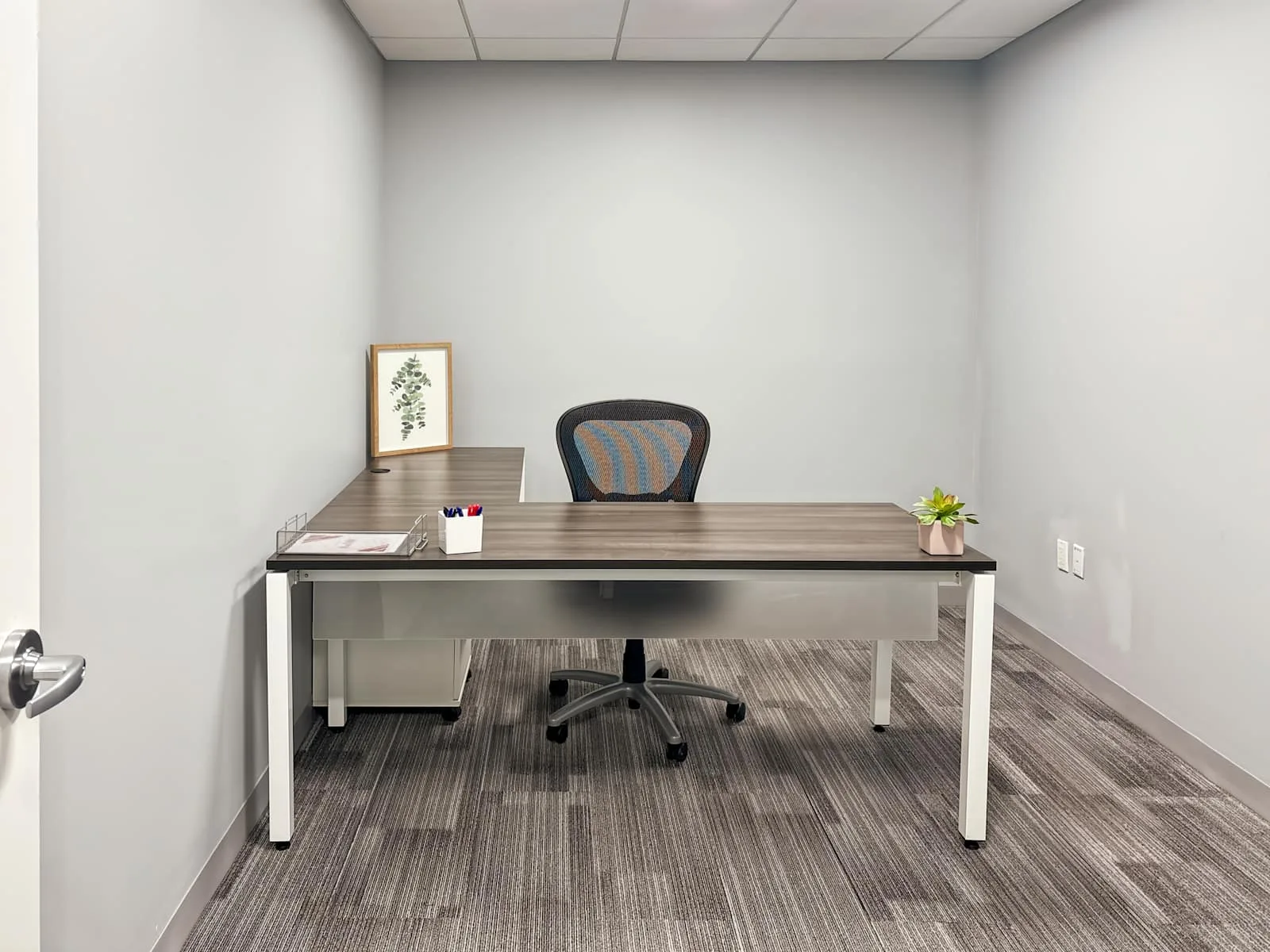 Regus CT, Stamford - Main St, Private office, 1 desk, Stamford, CT