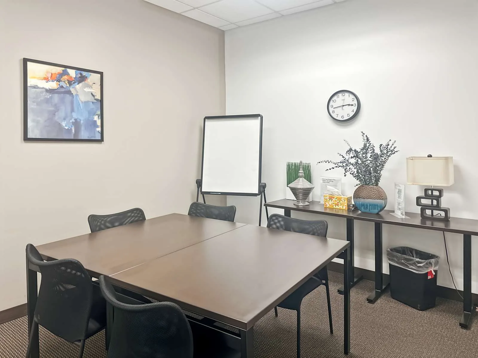 Regus CT, West Hartford - Main Street, Meeting room for 5 people, West Hartford, CT