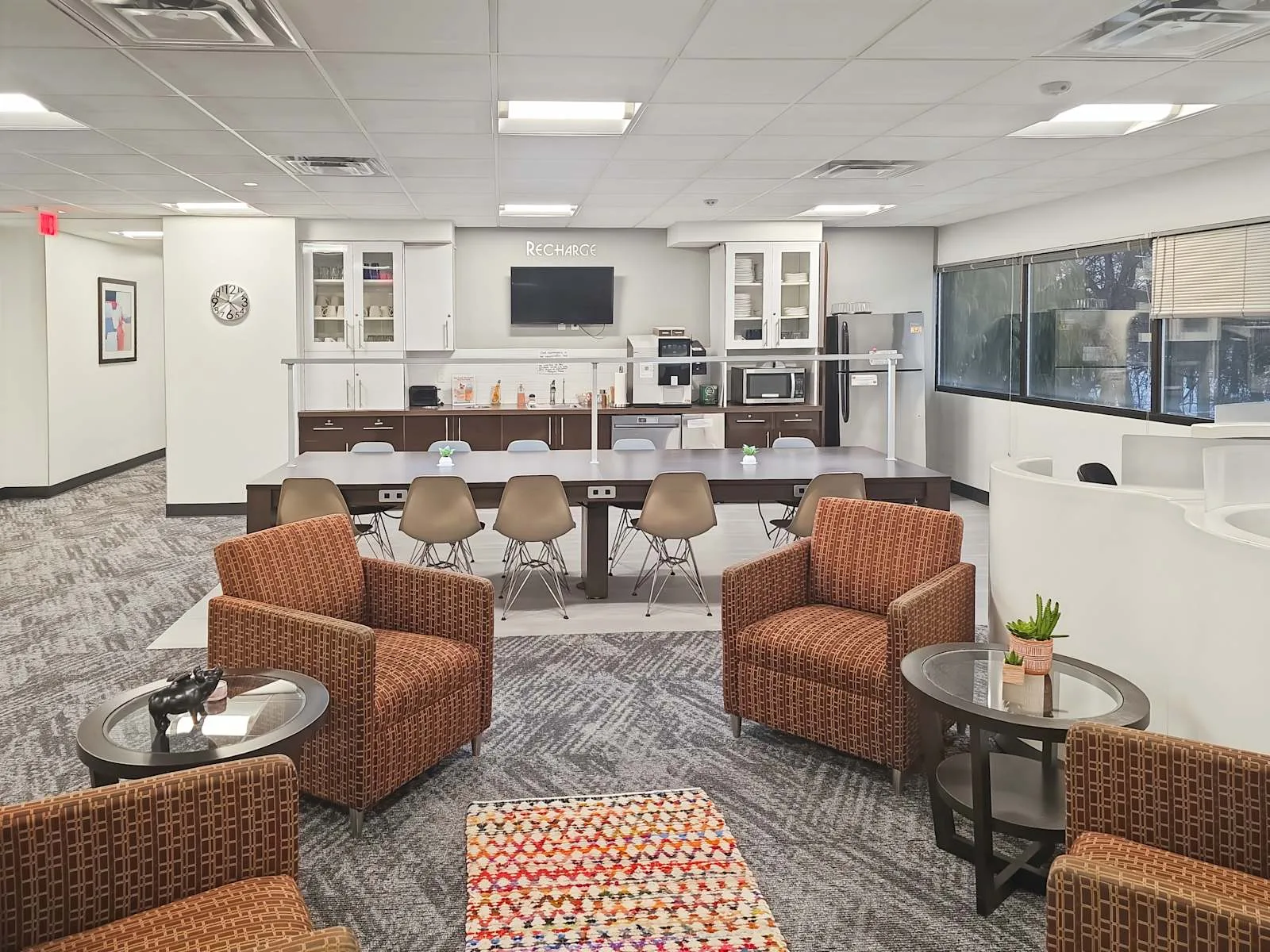 Regus CT, Windsor - 360 Bloomfield, Cafeteria, Windsor, CT