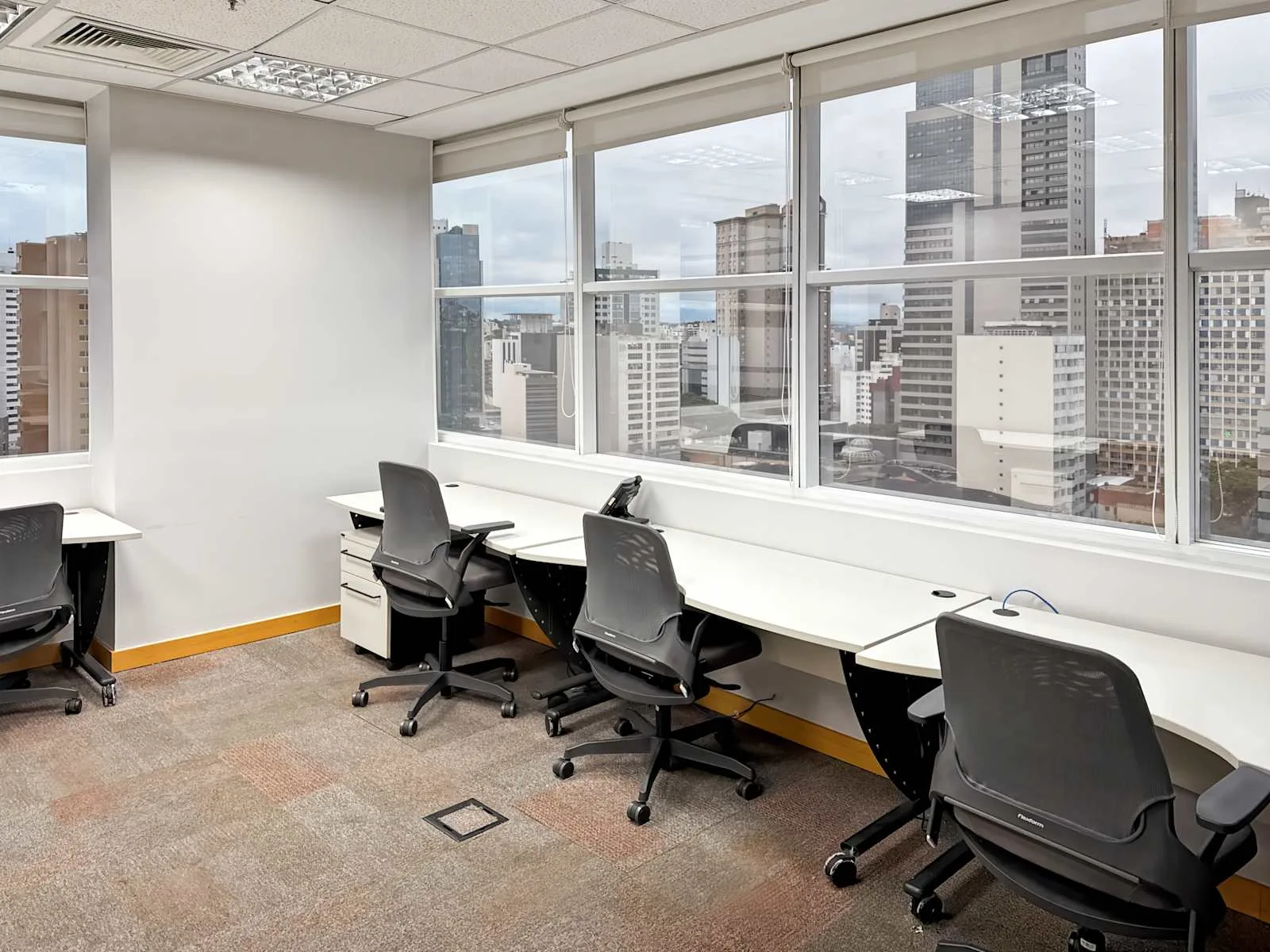 Regus CURITIBA, Batel - Ed Corporate Evolution, Private office, 4 desks, Curitiba