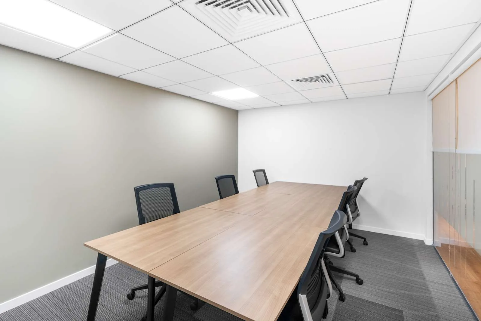 Regus DAMMAM, Novotel Business park، قاعة اجتماعات لـ 6 أشخاص، الدمام