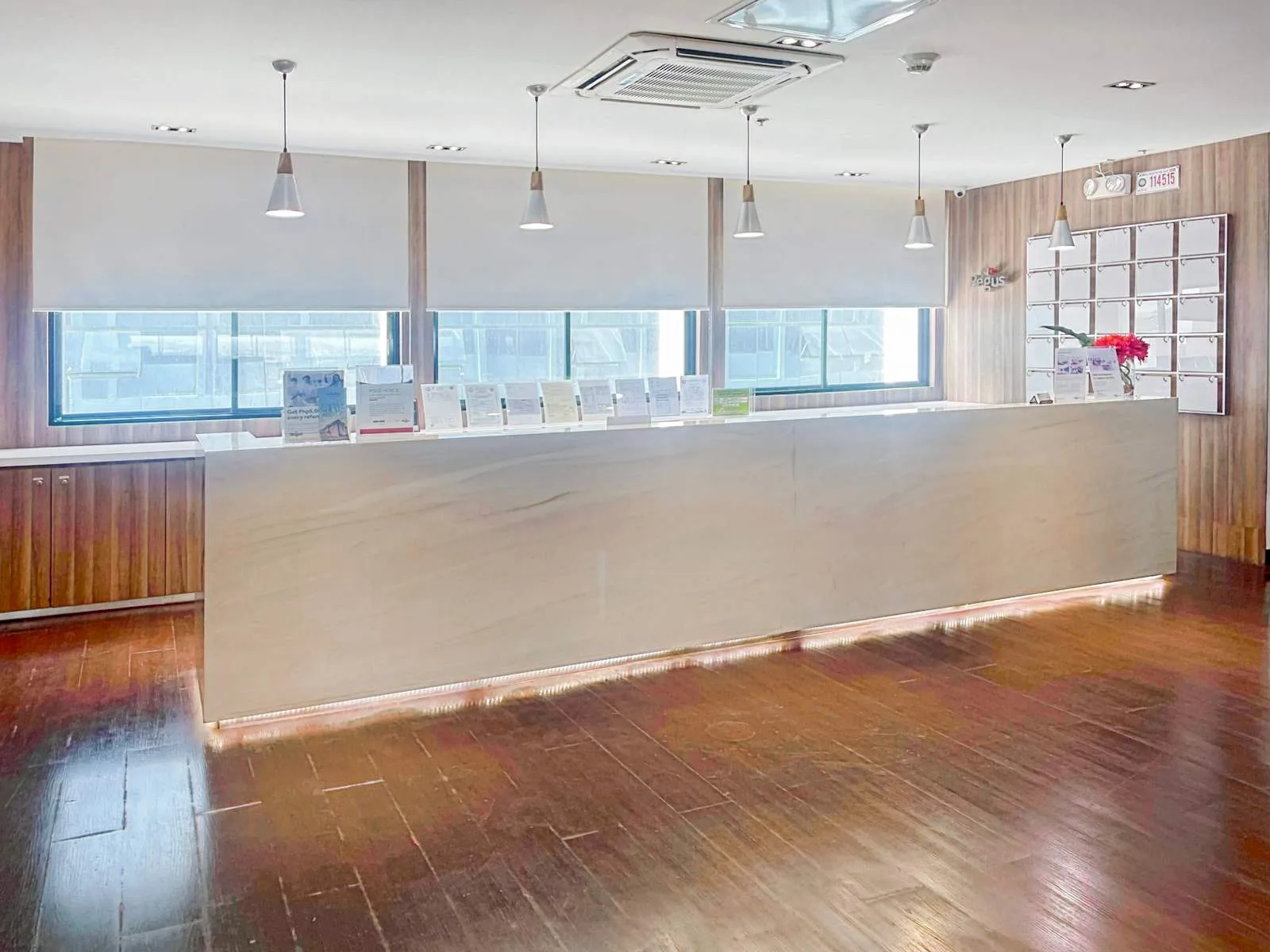 Regus DAVAO, Felcris Centrale, Reception, Davao City