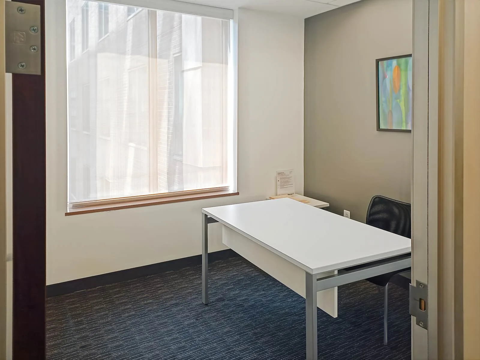 Regus DC, Washington - Connecticut Avenue, Private office, 1 desk, Washington, DC