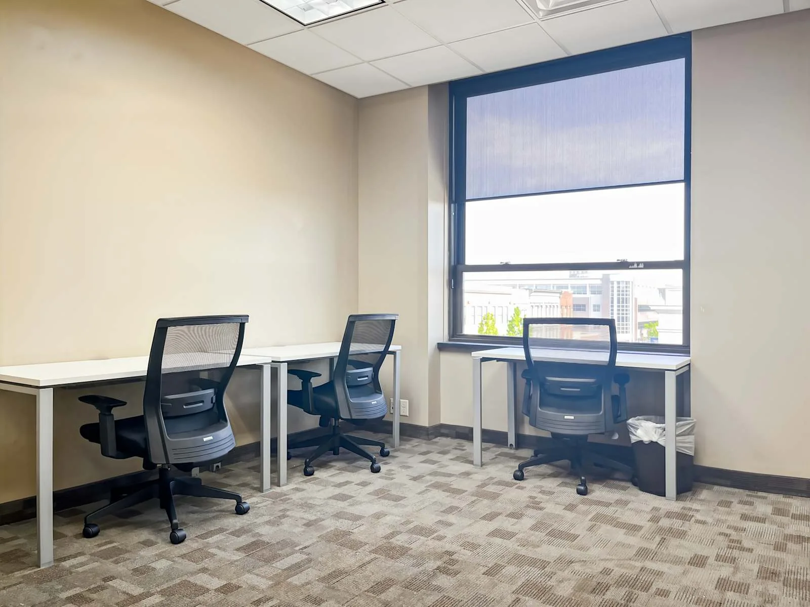Regus IL, Decatur - S Water Street, Private office, 3 desks, Decatur, IL
