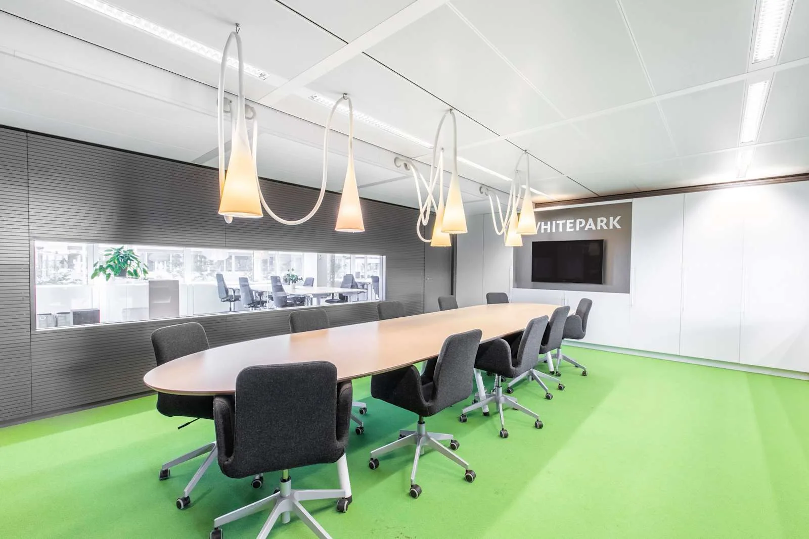 Regus Delft, Whitepark, Meeting room for 12 people, Delft