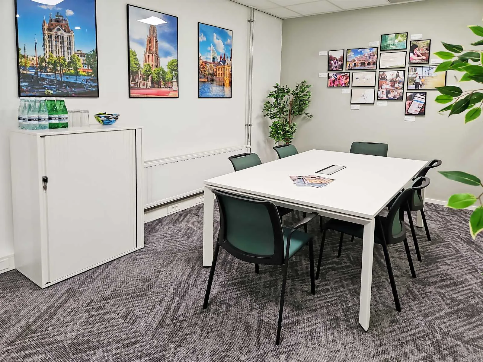 Regus Den Bosch, Stationsplein, Meeting room for 6 people, Den Bosch