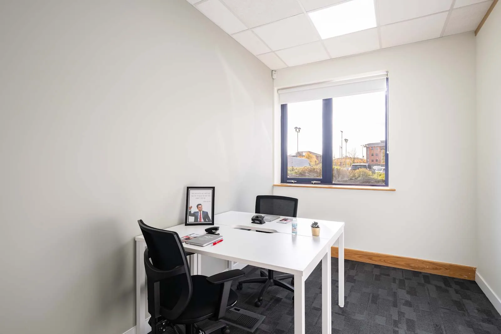 Regus Derby, Pride Park, Bureau privatif 2 postes, Derby