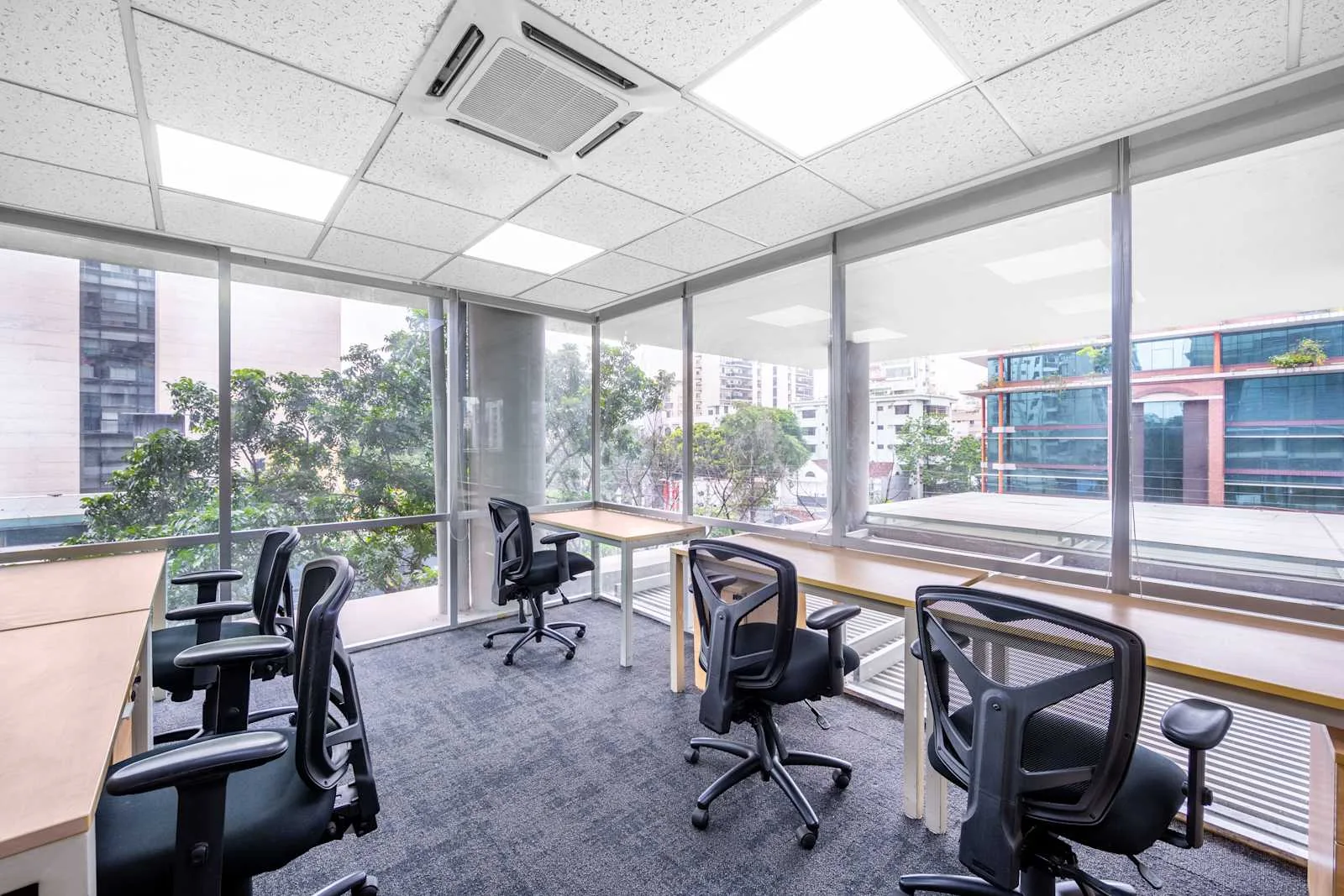 Regus DHAKA, Crystal Palace, Private office, 5 desks, Dhaka