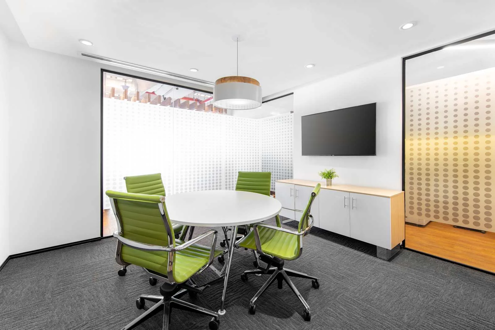 Regus DOHA, The Pearl، قاعة اجتماعات لـ 4 أشخاص، لوسيل