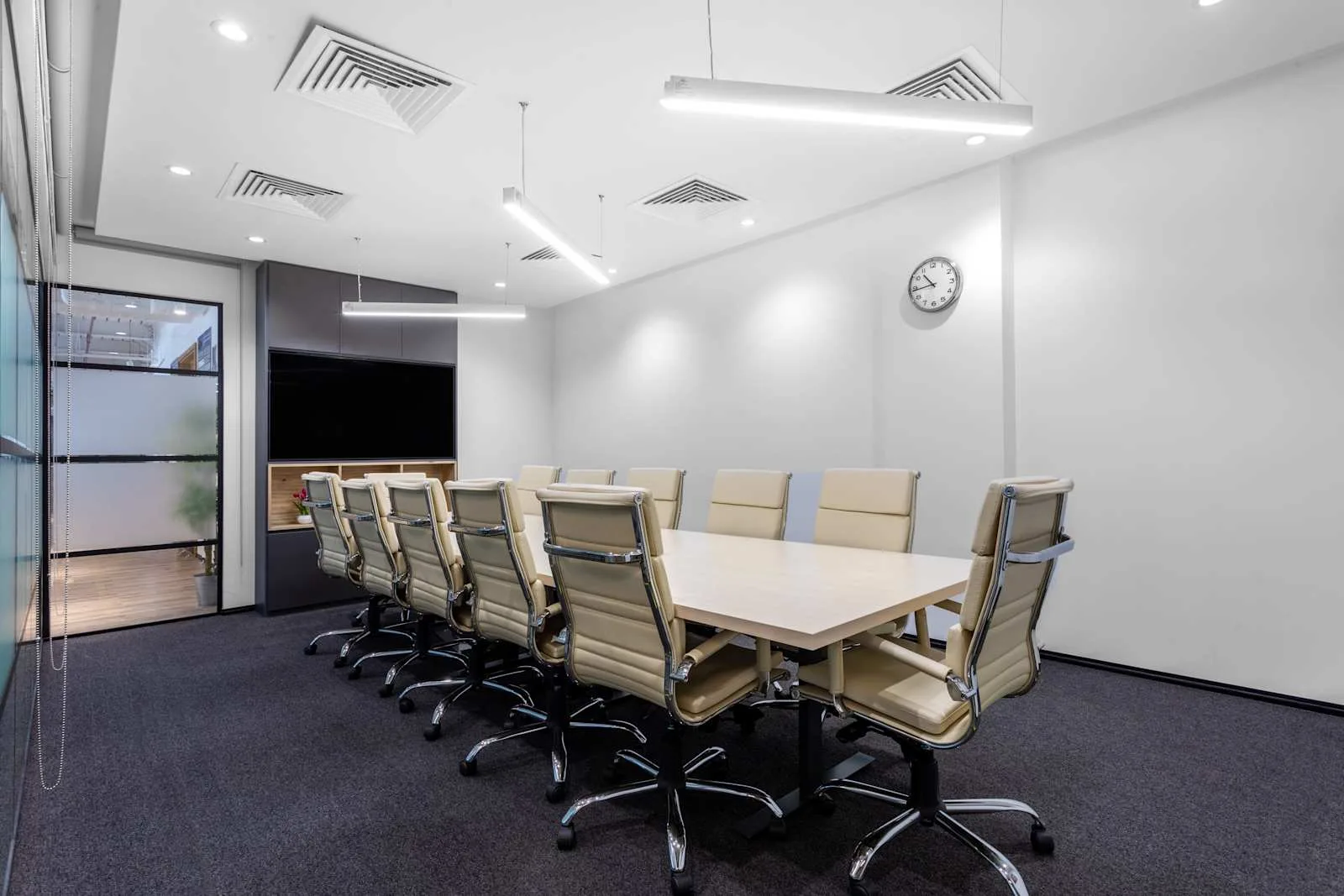 Regus DUBAI, DWTC District, Meeting room for 12 people, Dubai