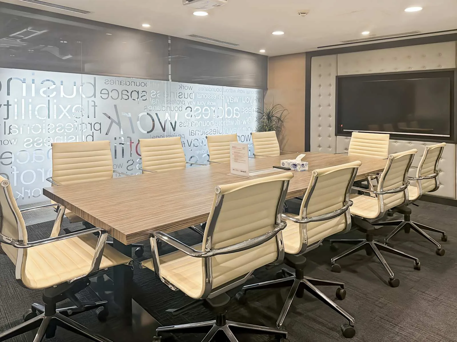 Regus DUBAI, JAFZA One, Salle de réunion 10 personnes, Media City, Dubai,