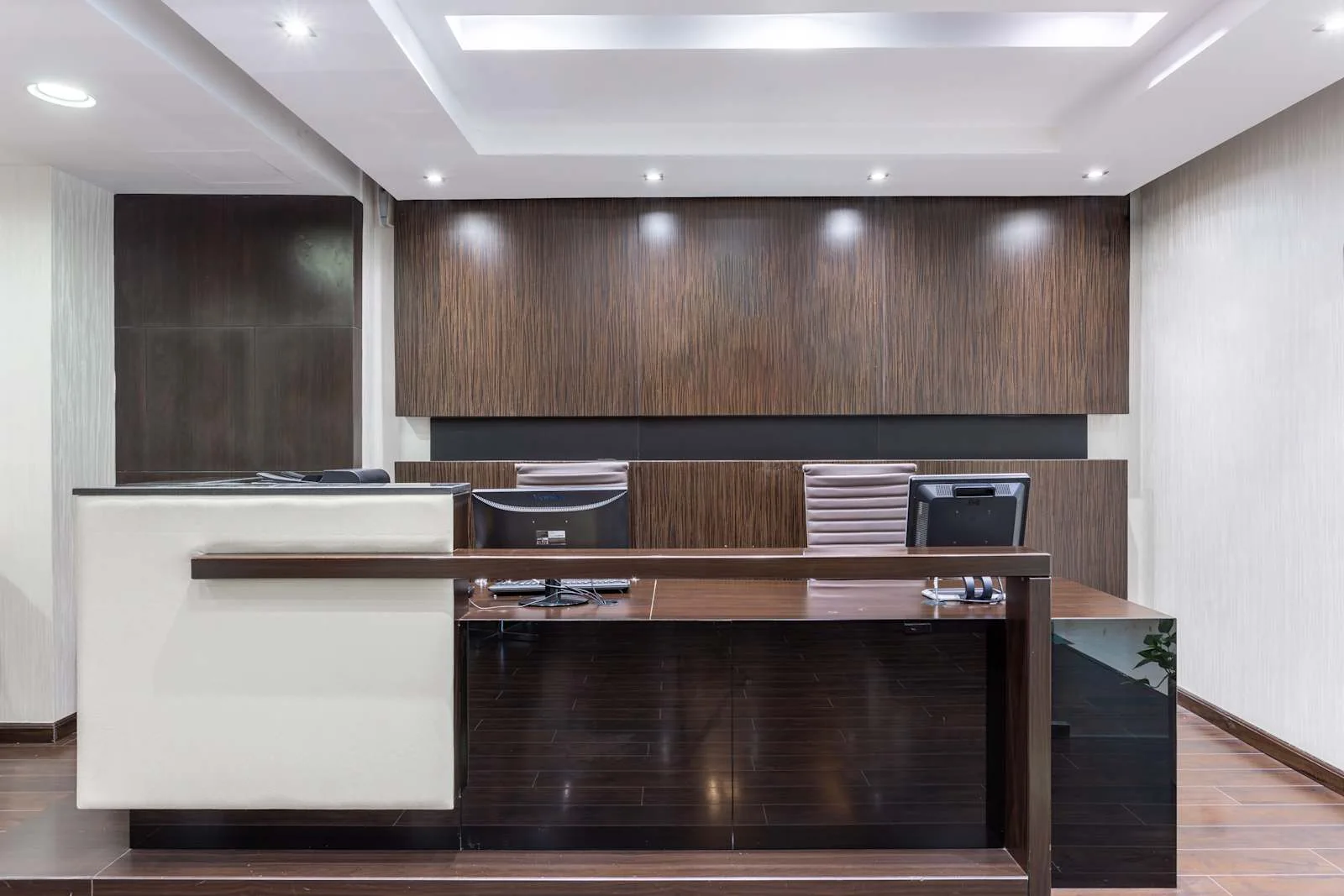 Regus DUBAI, Jumeirah lake Towers South, Reception, Media City, Dubai,
