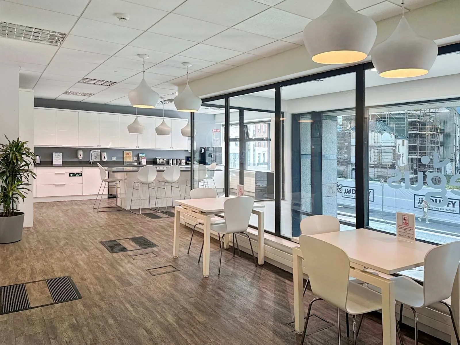 Regus DUBLIN, 2 Harcourt, Cafeteria, Dublin