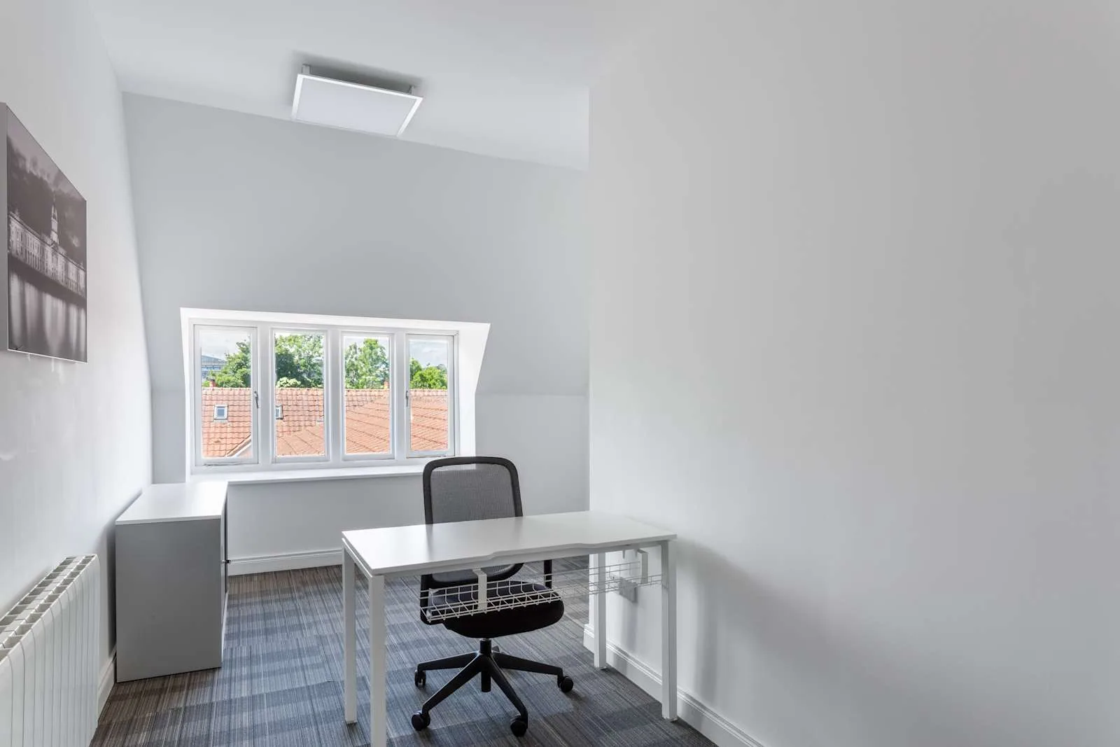 Regus DUBLIN, The Gables Foxrock, Private office, 1 desk, Dun Laoghaire