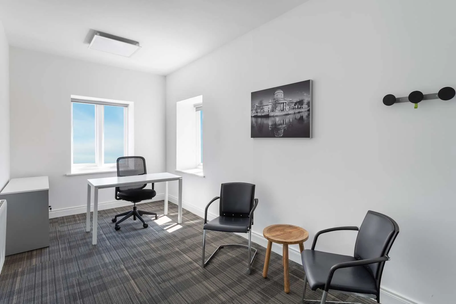 Regus DUBLIN, The Gables Foxrock, Private office, 1 desk, Dun Laoghaire