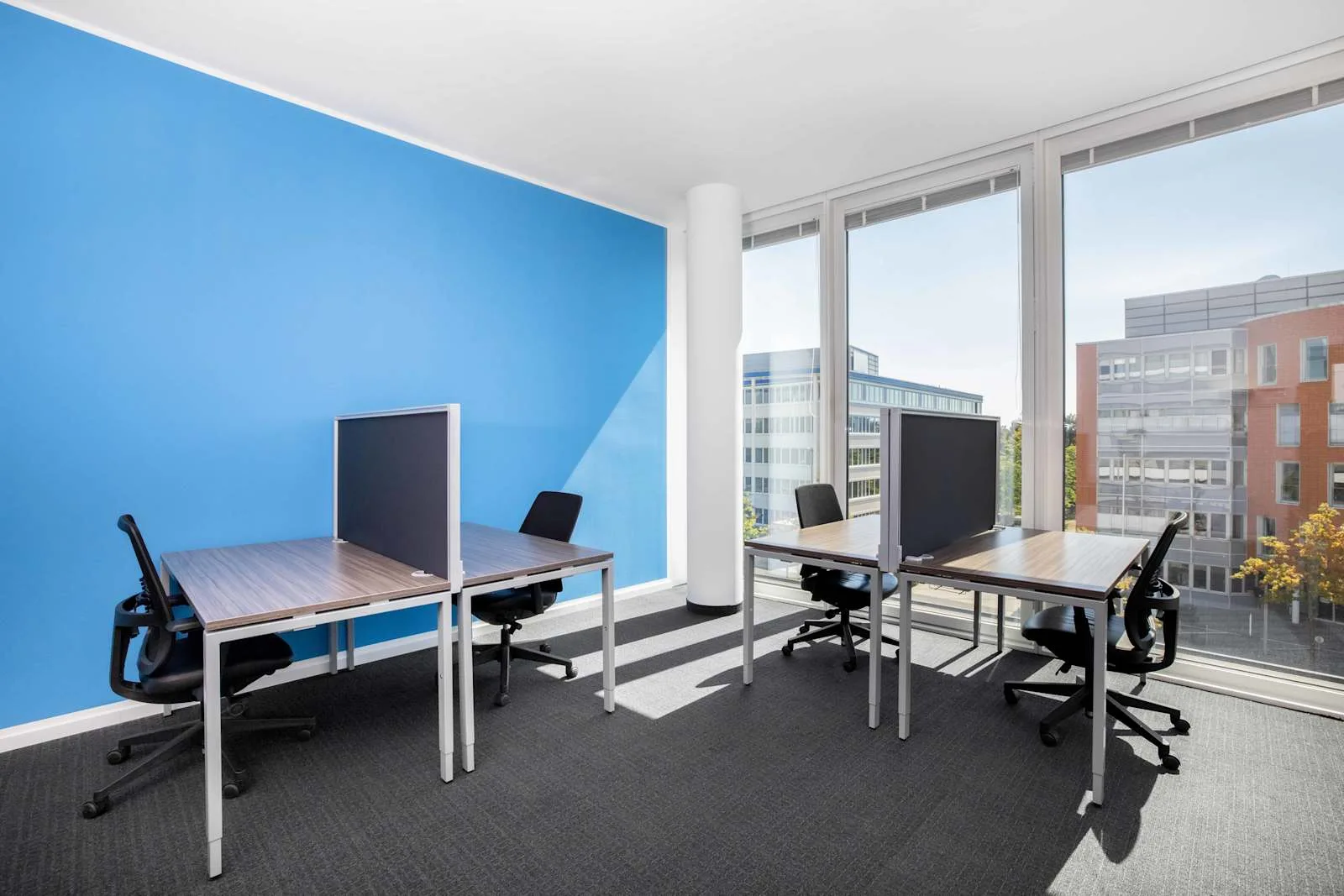 Regus DUSSELDORF, Airport City, Privatbüro mit 4 Arbeitsplätzen, Düsseldorf