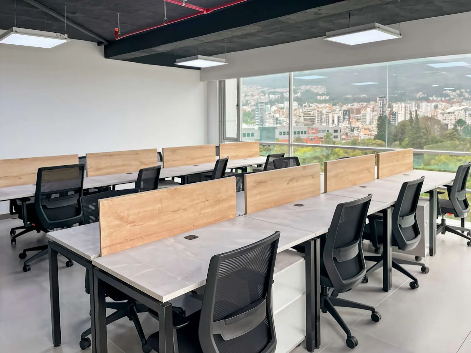 Regus ECUADOR, Quito, Edificio Carolina Millenium, Espacio diáfano, Quito