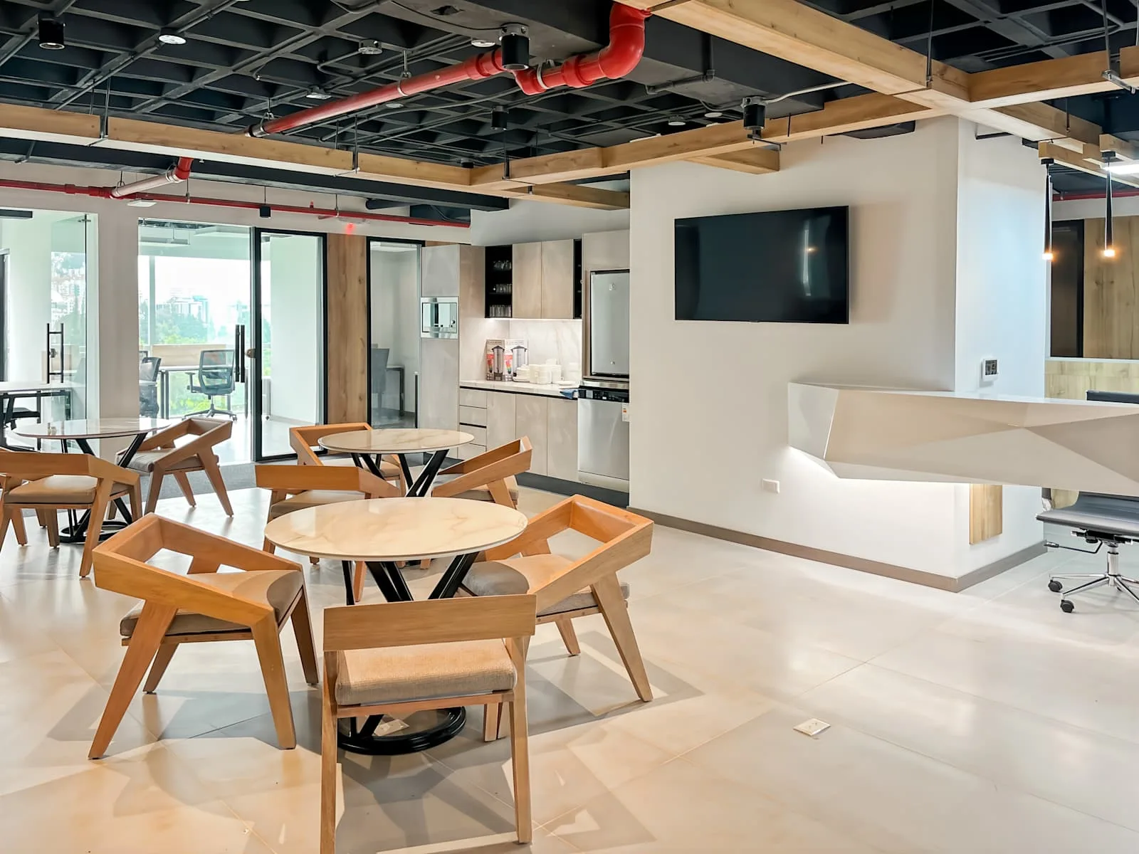Regus ECUADOR, Quito, Edificio Carolina Millenium, Cafetería, Quito