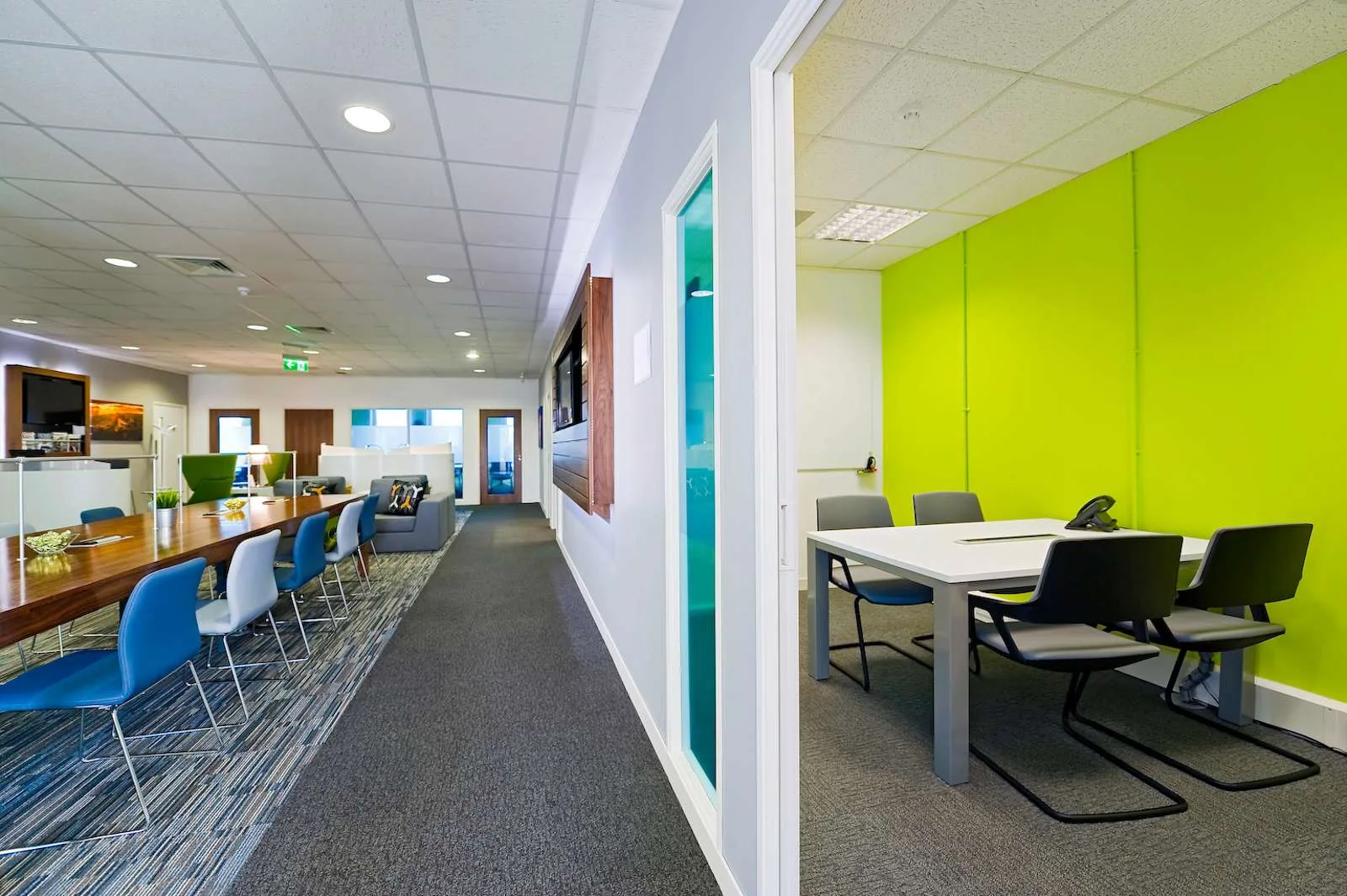 Regus EDINBURGH, Fort Kinnaird Regus Express, Salle de réunion 4 personnes, Édimbourg