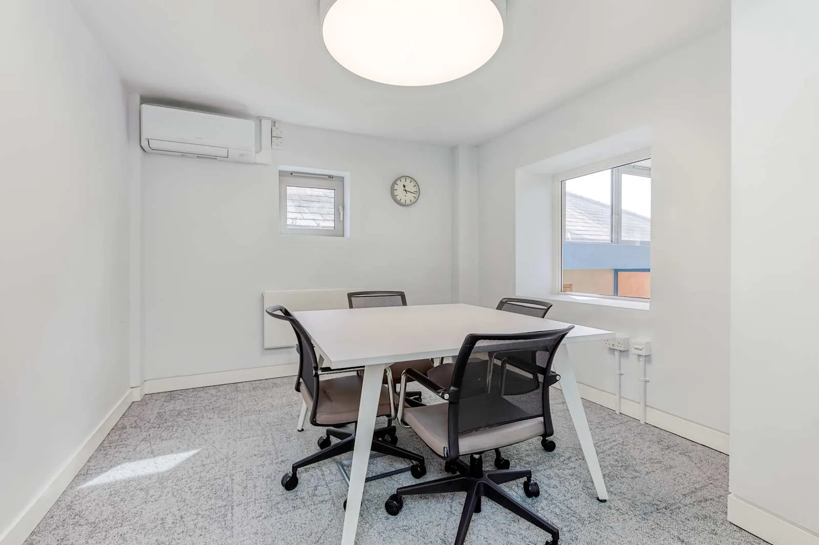 Regus Epping, Civic Building, Salle de réunion 4 personnes, Epping